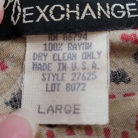 Vintage shirt with wild birds and paisley designs - Picture 5 of 7